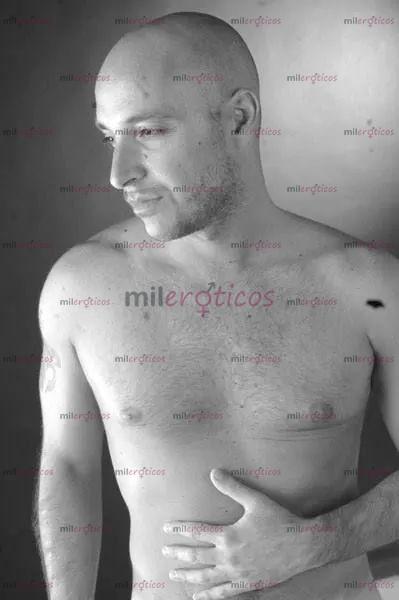 FOTOS DE GAY ESCORT VARESE MASSAGGIATORE GAY VARESE A DOMICILIO 3484945271