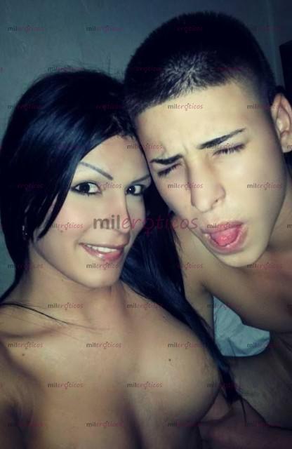 FOTOS DE HOLA CHICO DISFRUTA DE LA MEJOR MAMADA AL NATURAL CON BESITO NEGRO