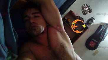 Fotos de Sono serio e attraente
