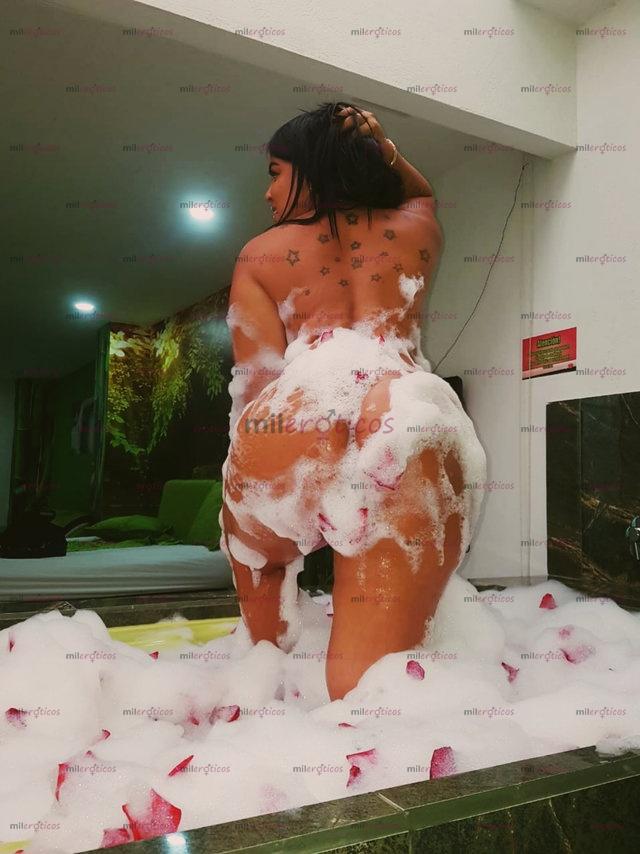 Fotos de Chica pervertida y sensual divina y juguetona...