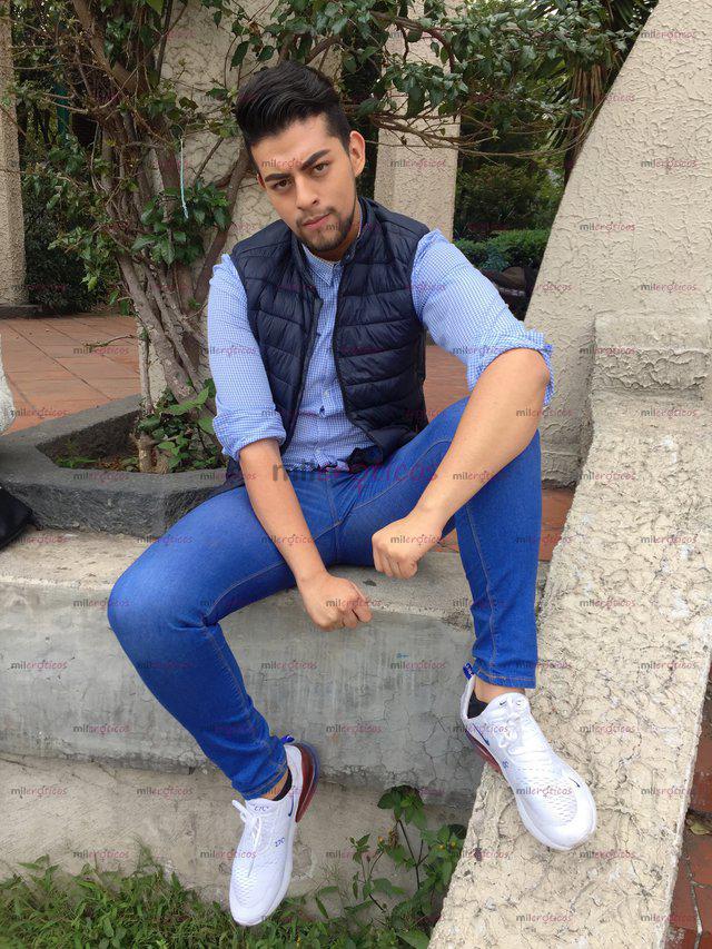Fotos de $800 HOY!OLVÍDATE DE LO VULGA ALTO GUAPO VARONIL DISPUESTO A PASARLA DE LO MEJOR