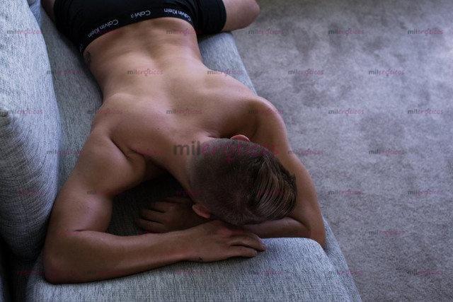 Fotos de SEXO A TOPE RUBIO ATLETICO EN IRUN MASCULINO POCIBLE COMENZAR CON MASAGE