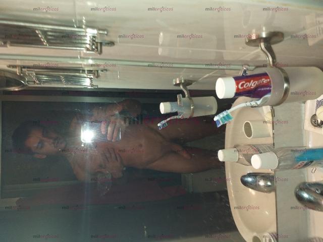 Fotos de Chico de 25 años simpático. Cariñoso. Amable y sensible. Bien dotado