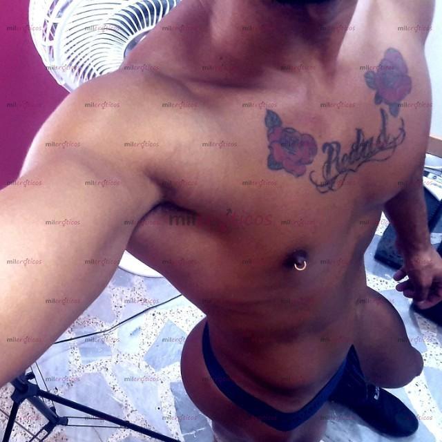 Fotos de Joven dispuesto a cumplir las apacionantes fantacias sexuales