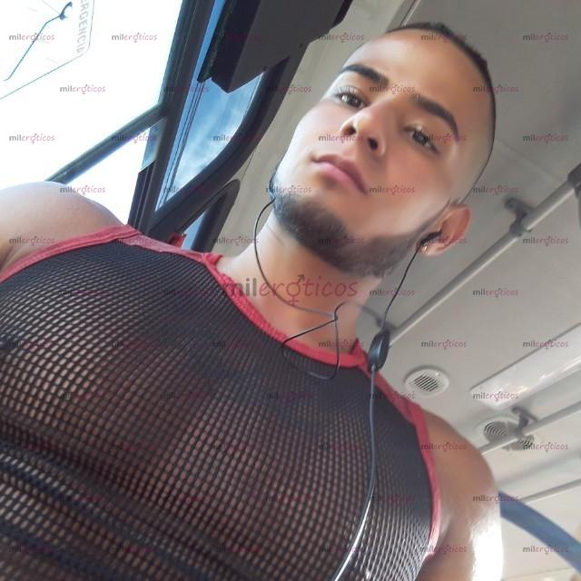Fotos de Joven dispuesto a cumplir las apacionantes fantacias sexuales