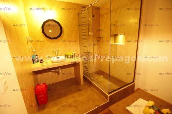 FOTOS DE 40 GRADOS SPA SITIO EXCLUSIVO PARA MASAJES TRATO DE PAREJAS HOMBRES Y MUCHO MÁS.