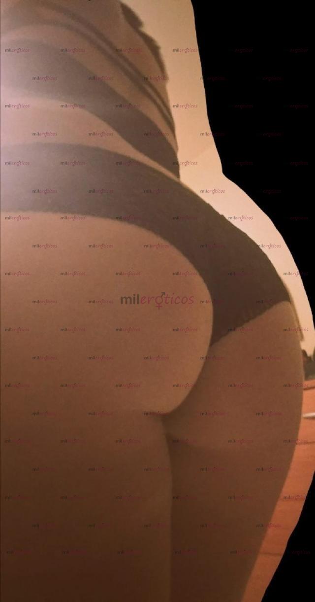 Fotos de Tetona tocandose, te mando fotos y videos por WhatsApp