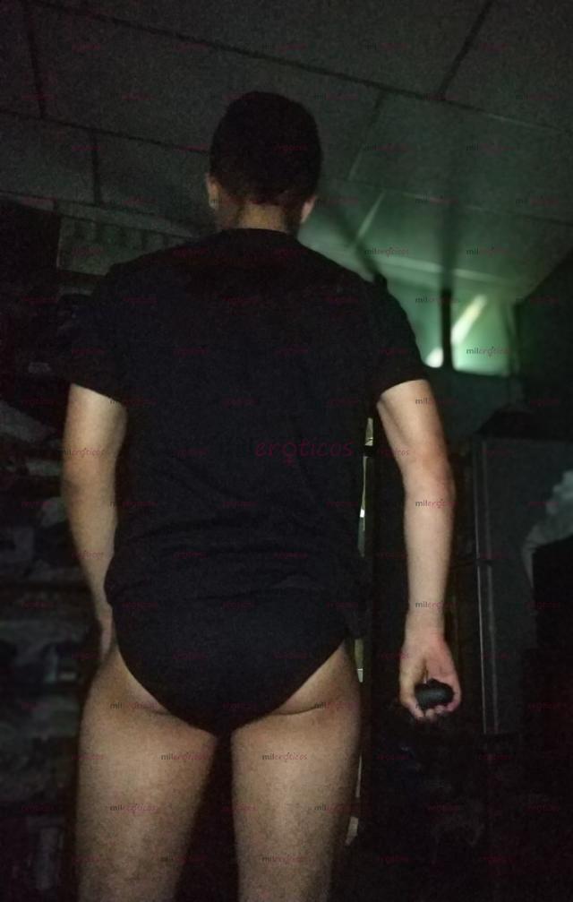 Fotos de Joven 24 años buen cuerpo discreto moreno complaciente