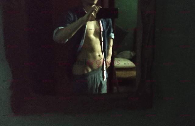 Fotos de Joven 24 años buen cuerpo discreto moreno complaciente