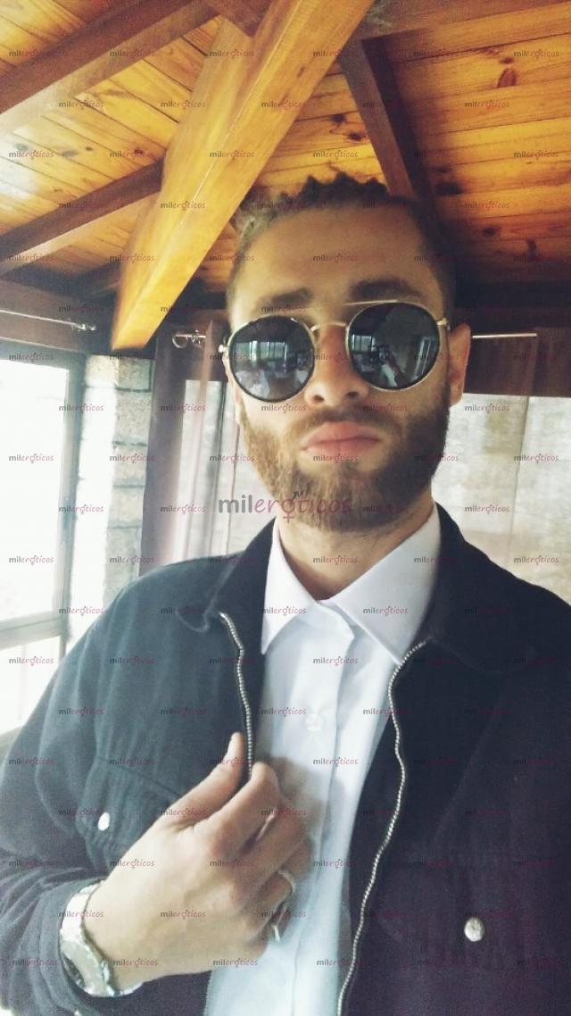 Fotos de Gigolo escort chico de compañía. Pasarás un rato muy agradable y divertido.