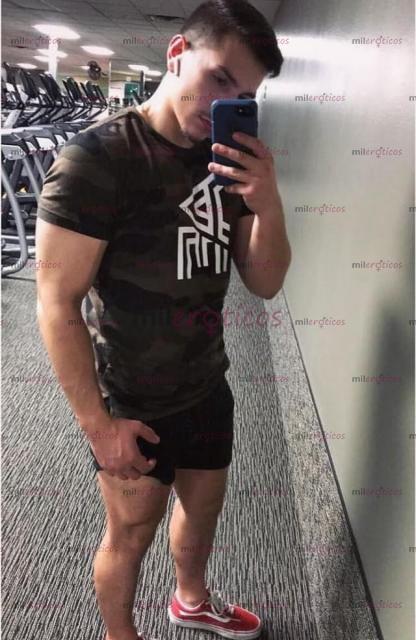 Fotos de Encuentra me y disfruta vive tu fantasías Alexander chico sexy de mente abierta