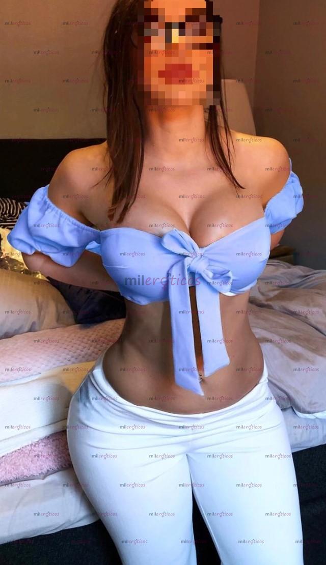 FOTOS DE NICOLE UNA EDECAN MUY LINDA Y COMPLACIENTE