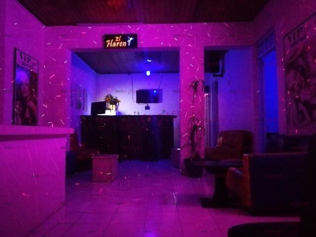 Fotos de Abrimos desde las 10am, varias chicas disponibles.