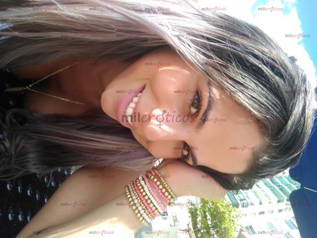 Fotos de Brasileira primeira vez na cidade feminina educada e muito safada