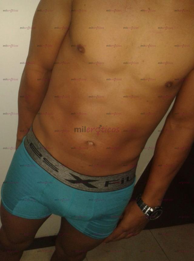 Fotos de Hola, soy joven de 22 años dispuesto a cumplir todas tus fantasías sexuales, bes