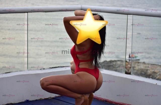 Fotos de Nahomi hermosa morena reina del sexo oral y anal profundo