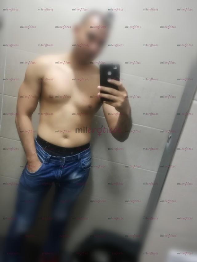 Fotos de Solo chicas. Estoy esperando por ti para encender está llama por todo tu cuerpo.