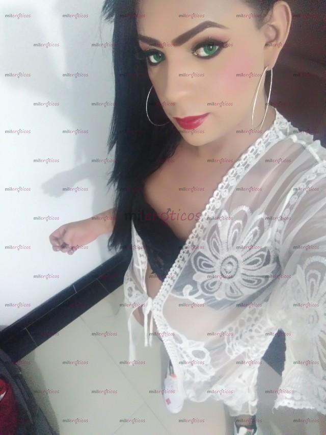 FOTOS DE TOTALMENTE COMPLACIENTE ARDIENTE CHICA DE FUEGO SEDIENTA DE SEXO