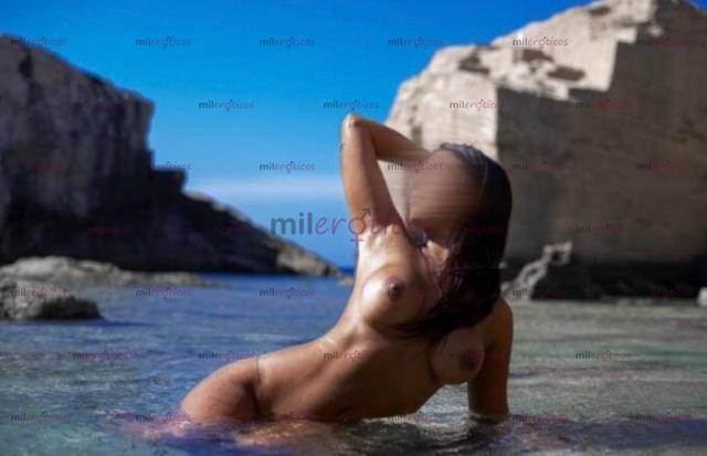 Fotos de CARLA. Tu masajista erotica personal en IBIZA