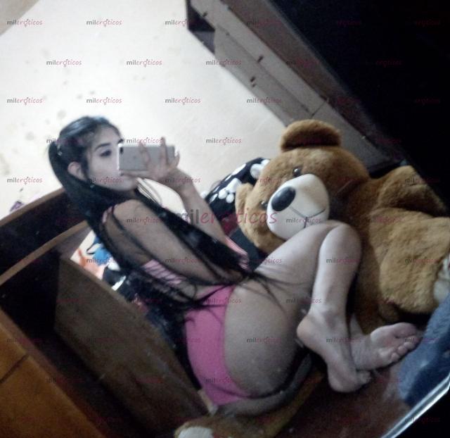 Fotos de UN CULO SUPER GOLOZO QUE ESTA PIDIENDO LECHE A GRITOS Y UN RICO SEXO ORAL AL NAT