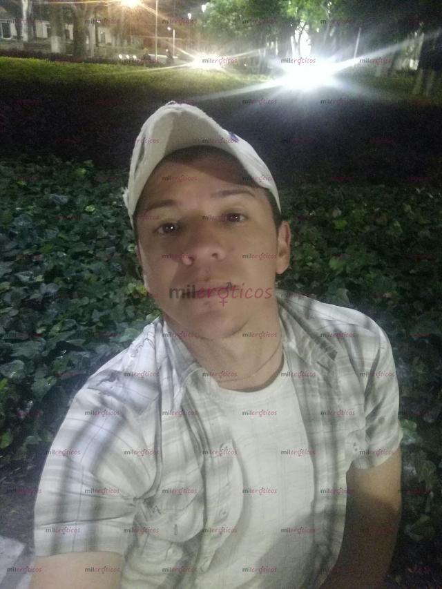 Fotos de Chiko Lindo Gay Porno, Atrevido y Ardiente.