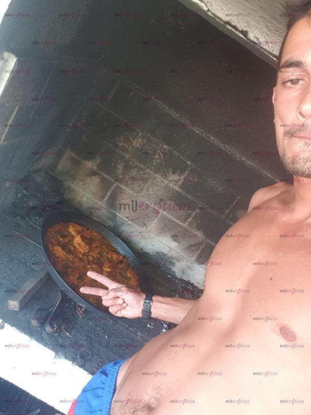 Fotos de Moreno joven , seductor , encantador y con ganas de todo..