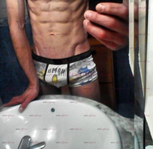 Fotos de Ofrezco mis servicios como chico de compañia(gigolo)