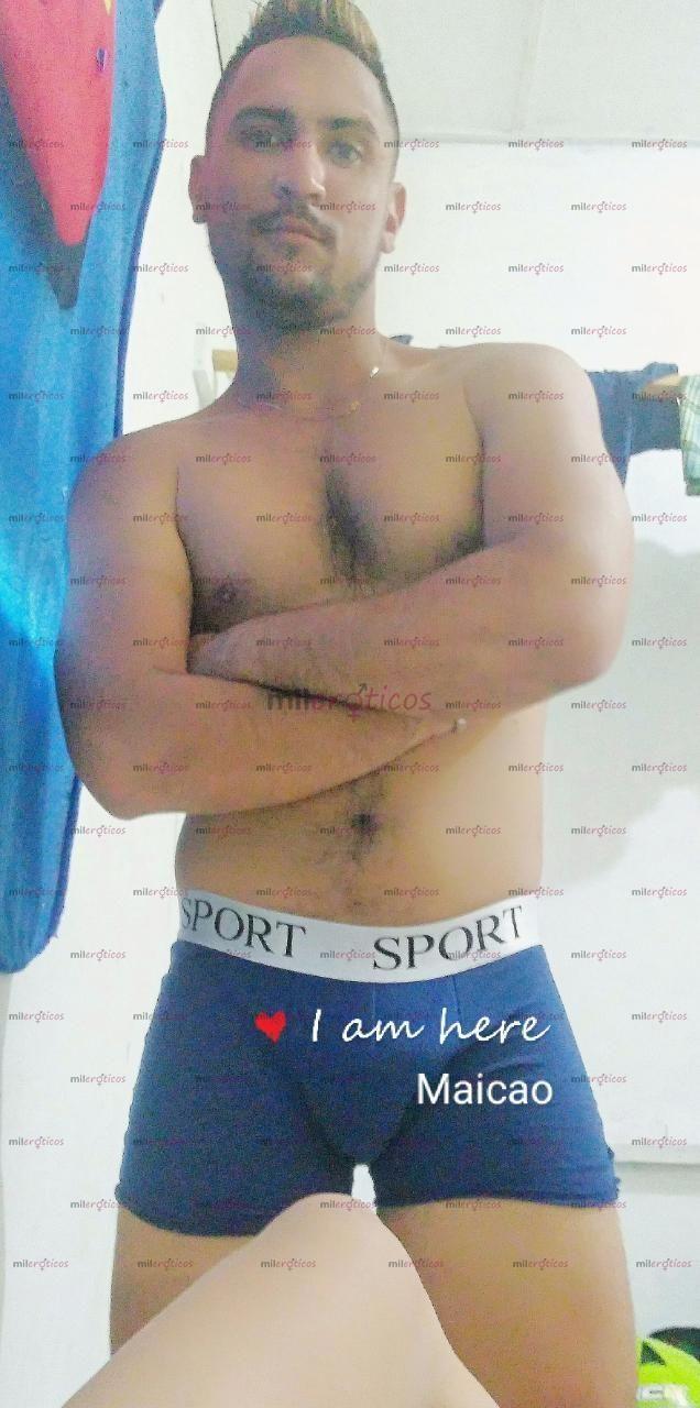 Fotos de Hola soy andres un sexy hombre que llego a complacer a todas las mujeres con gan