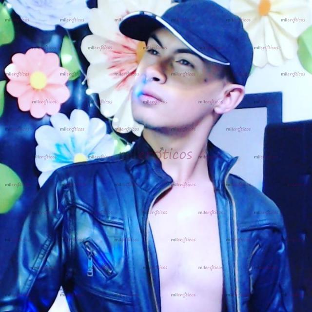 Fotos de Sexo como te gusta chico de 21 años dispuesto a complacer tus fantacias