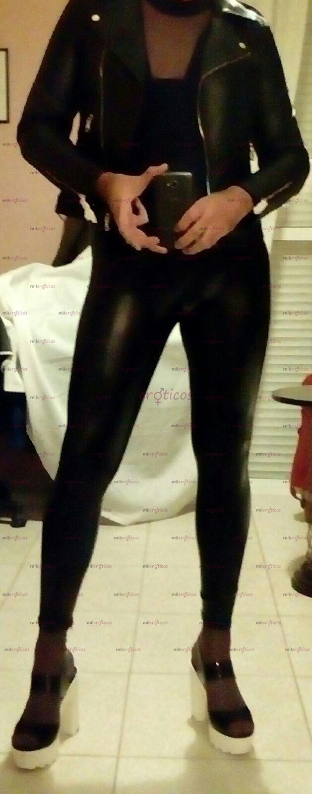 Fotos de Ama crossdresser (transformista) a sumisos y parejas