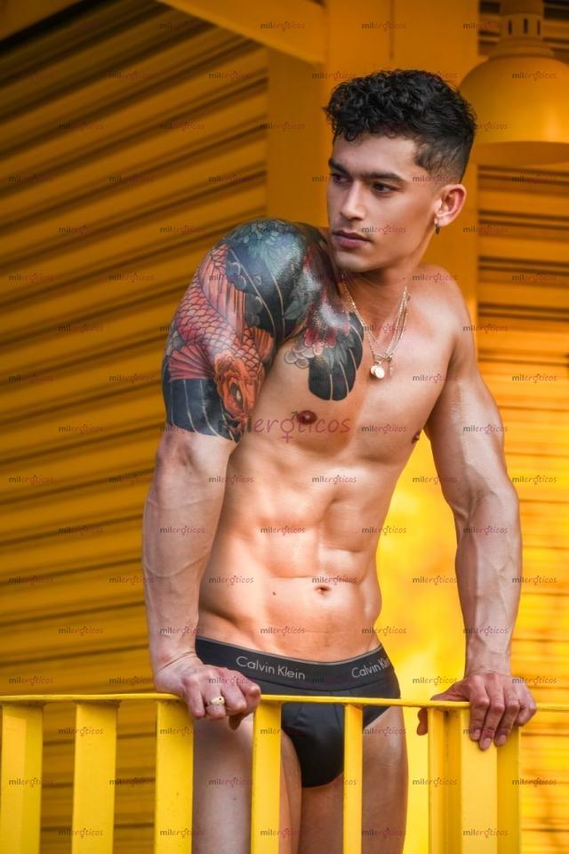Fotos de Marlon macho fogoso,caliente cumplidor de fantasías