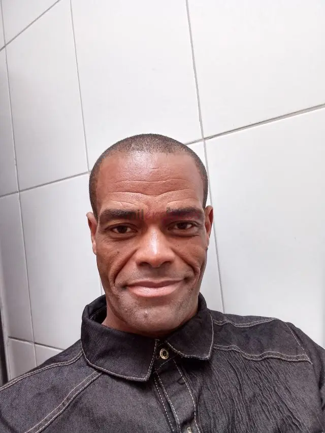 Procuro coroas solteiras que gostem de fzr aquele sexo bem gostoso tesudo delicioso adr mulheres mais maduras amo de paixao adr chupar lamber mamar fa...