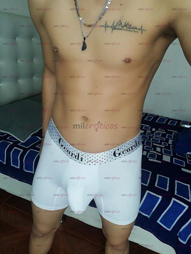Fotos de VIVE LA EXPERIENCIA DE VER A TU MUJER SER FOLLADA POR MI CON UNA VERGA DE 23CMT