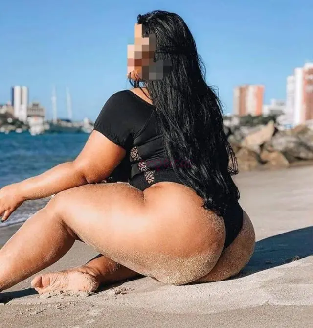 Hola mi amorte cuento amp el momento 10 mil y 15 la media amp y 20 las 2 eyaculacion y 30 la hora completita servicio es completo poses caricias besit...