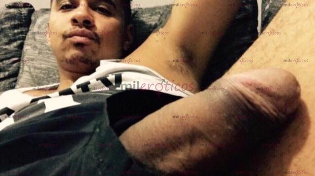 Fotos de Moreno dotado lechero cañero dominante recibo solo repetirás