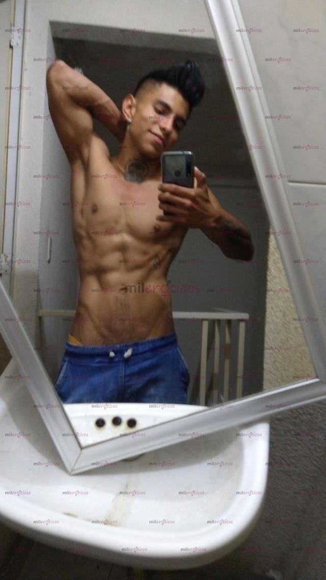 FOTOS DE SEMENTAL MAMADO DE 21 AÑOS CON DELICIOSA VERGA DE 22 CM ...24HRS, CON LUGAR.