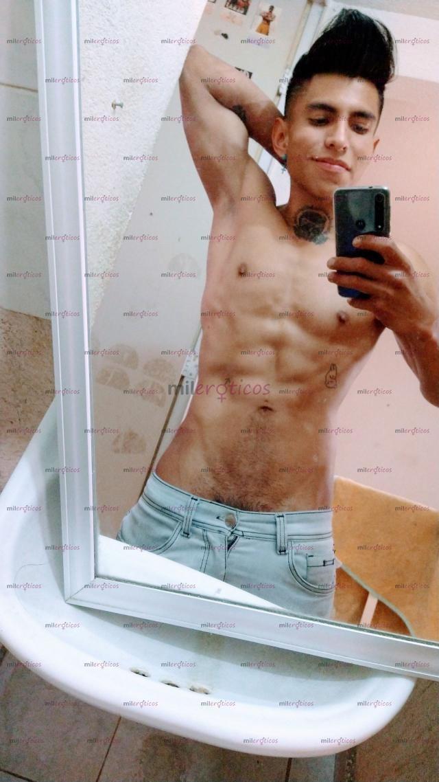 FOTOS DE SEMENTAL MAMADO DE 21 AÑOS CON DELICIOSA VERGA DE 22 CM ...24HRS, CON LUGAR.