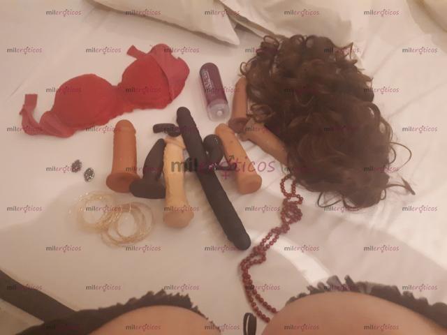 Fotos de Dominadora severa, Praticas : Crossdresser Sissy, Inversão, Humilhação Local