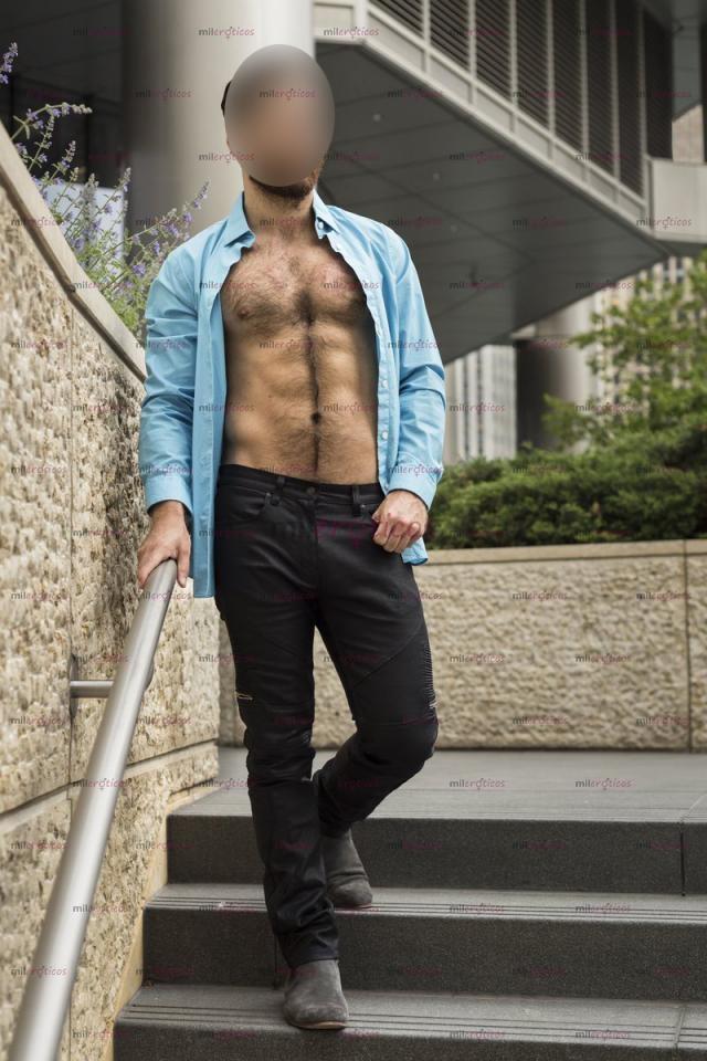 Fotos de CHICO para mujeres, especial masaje erótico, pide todo lo que quieras