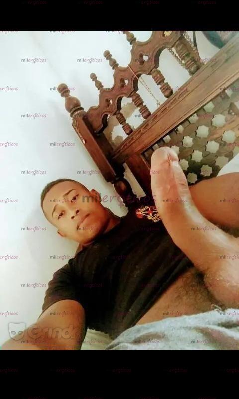 Fotos de Hola soy carlos negro acuerpado atletico muy arrecho bien vergon complaciente