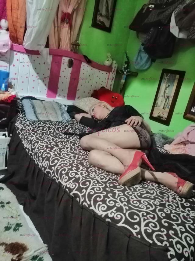 FOTOS DE REBECA LA CHICA SENSUAL CON UN SEXO SUPER COMPLACIENTE QUE NO VAS A DEJARLA HIR