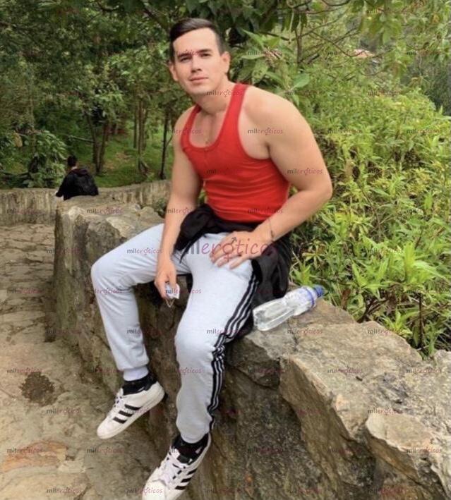 Fotos de Joven recién llegado dispuesto a cumplir tus fantasias