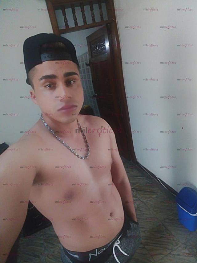 Fotos de PRIMERA VEZ JOVENCITO VERGON Y LECHERO CON GANAS DE SEXO. VEN A FOLLAR AHORA...