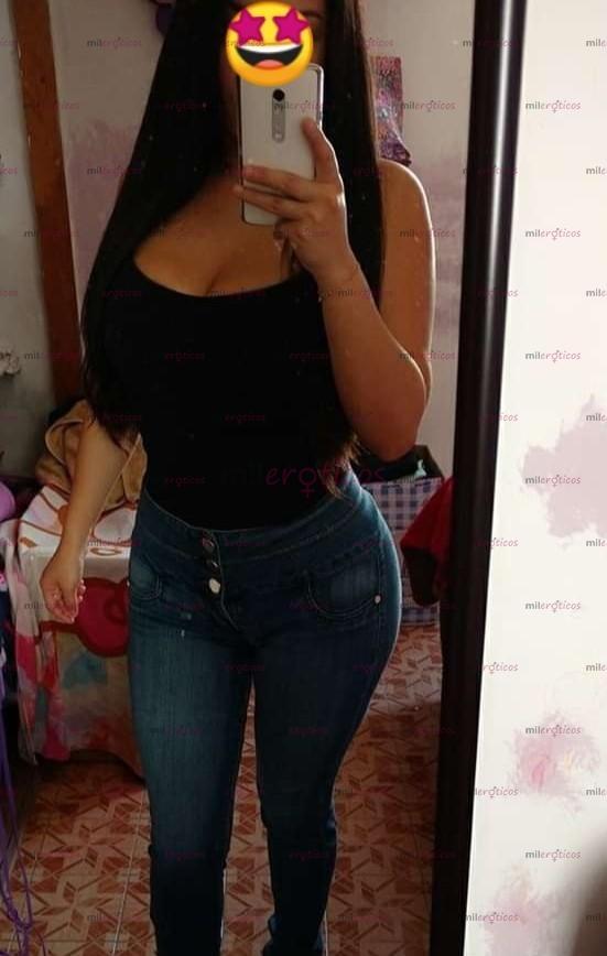 FOTOS DE HOLA MI AMOR SOY JENNY UNA HERMOSA Y NALGONA CHICA SEXI Y CACHONDA...