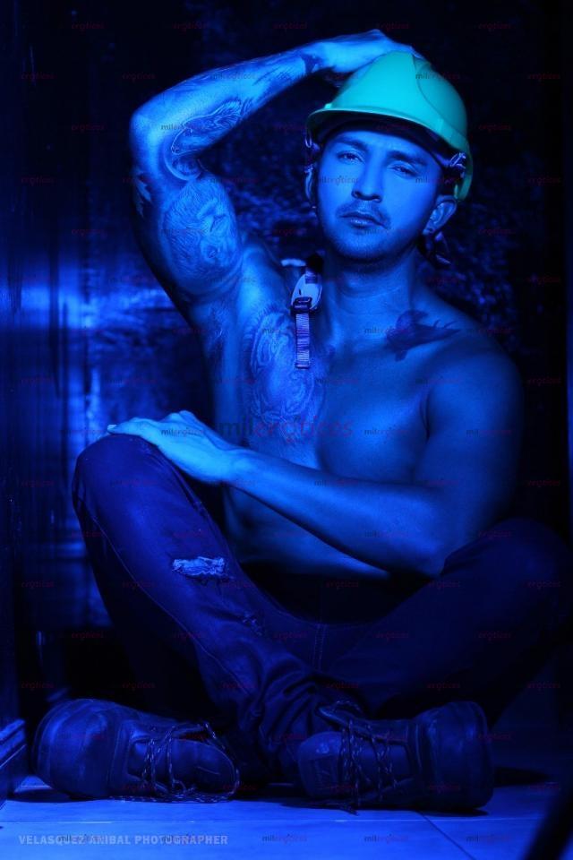 FOTOS DE MACHO VERGON DOMINANTE LECHERO CON APTO PRIVADO