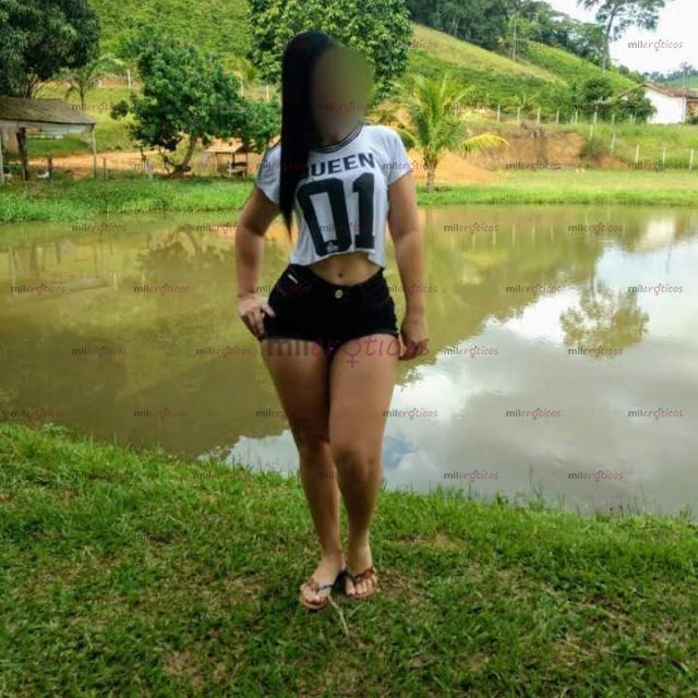 Fotos de Lia, gata, gostosa cheia de tesao venha conferir