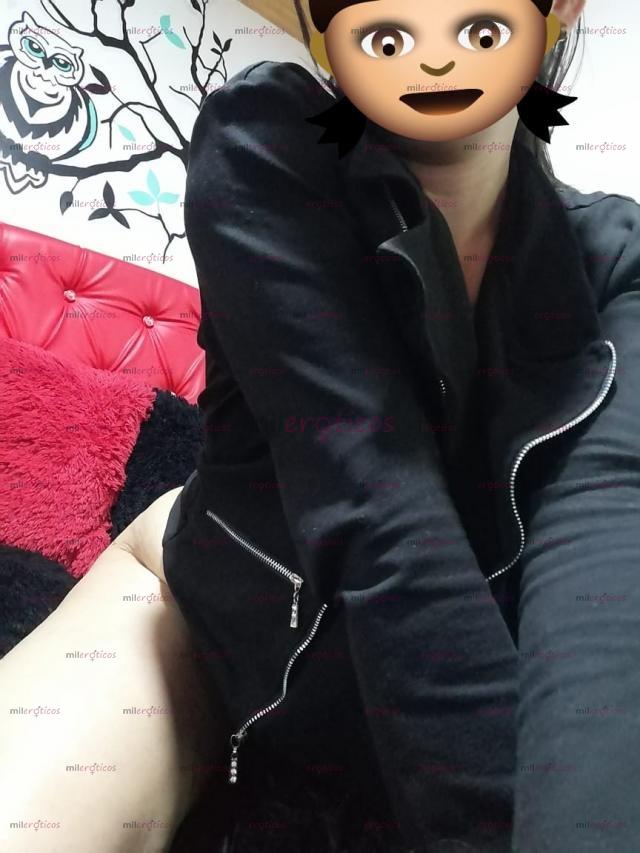 FOTOS DE DESCOMPLICADA Y ABURRIDA EN ESTA CUARENTENA CON GANAS DE LOCURAS.