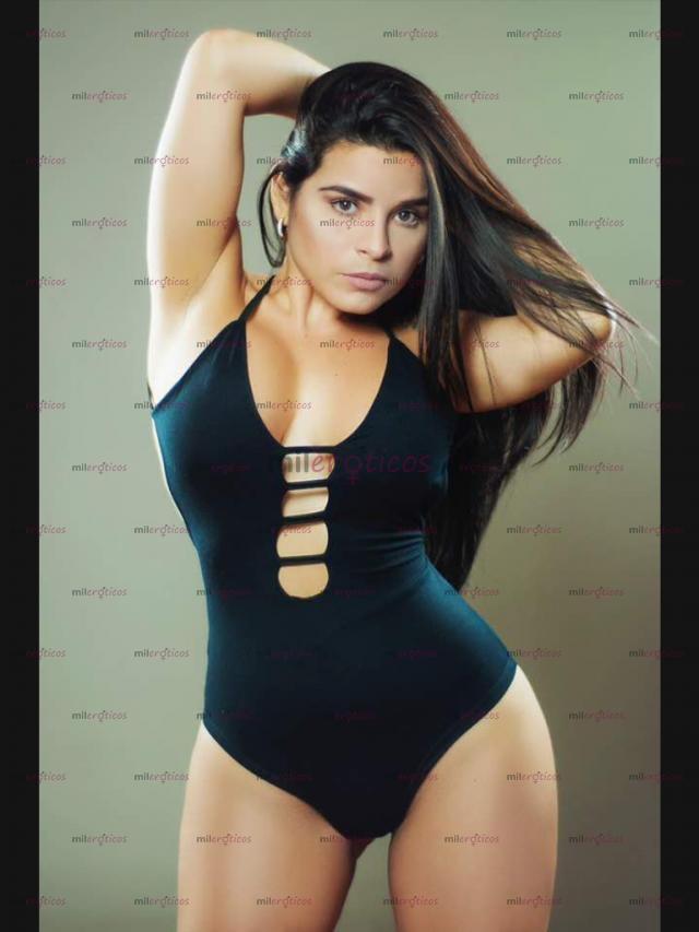 FOTOS DE TRAVIESA, DIVERTIDA Y CALIENTE VENEZOLANA