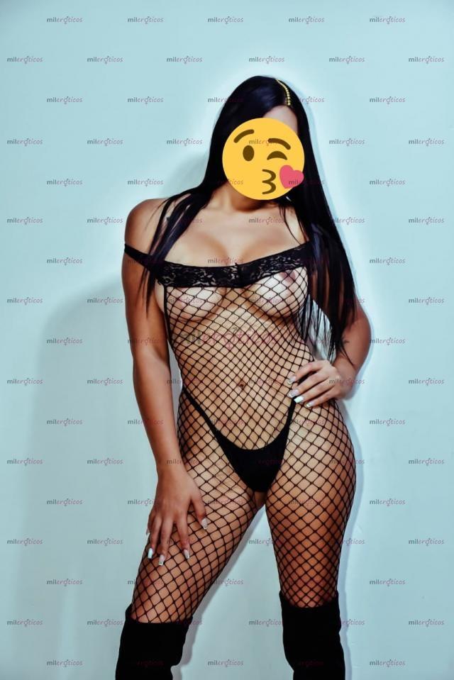 FOTOS DE CHICA COMPLACIENTE, LUGAR INCLUIDO MUY CÓMODO.