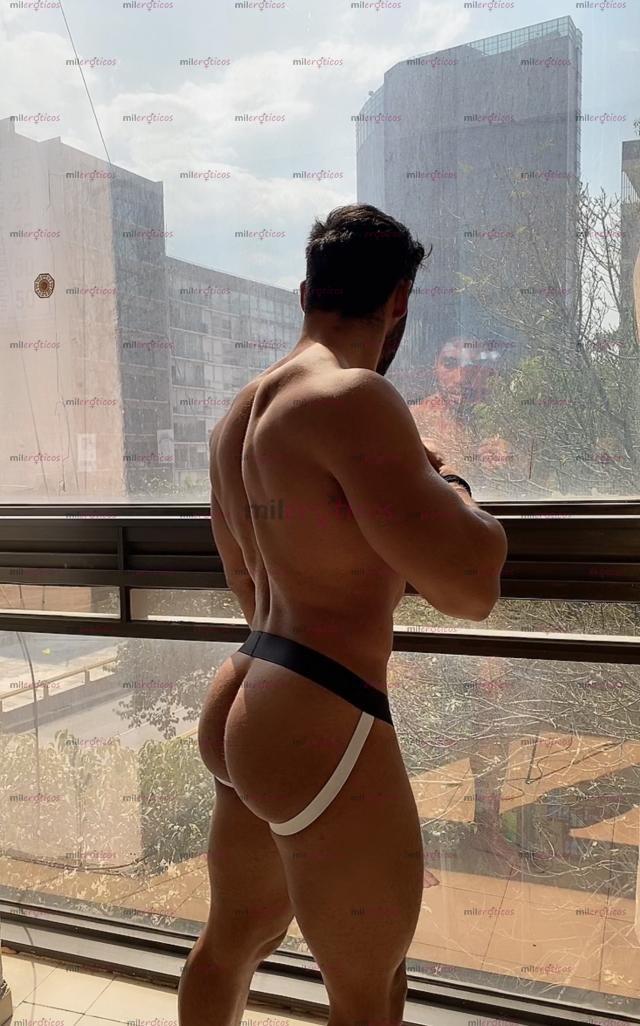 Fotos de SEBAS, chico extranjero varonil, guapo y discreto